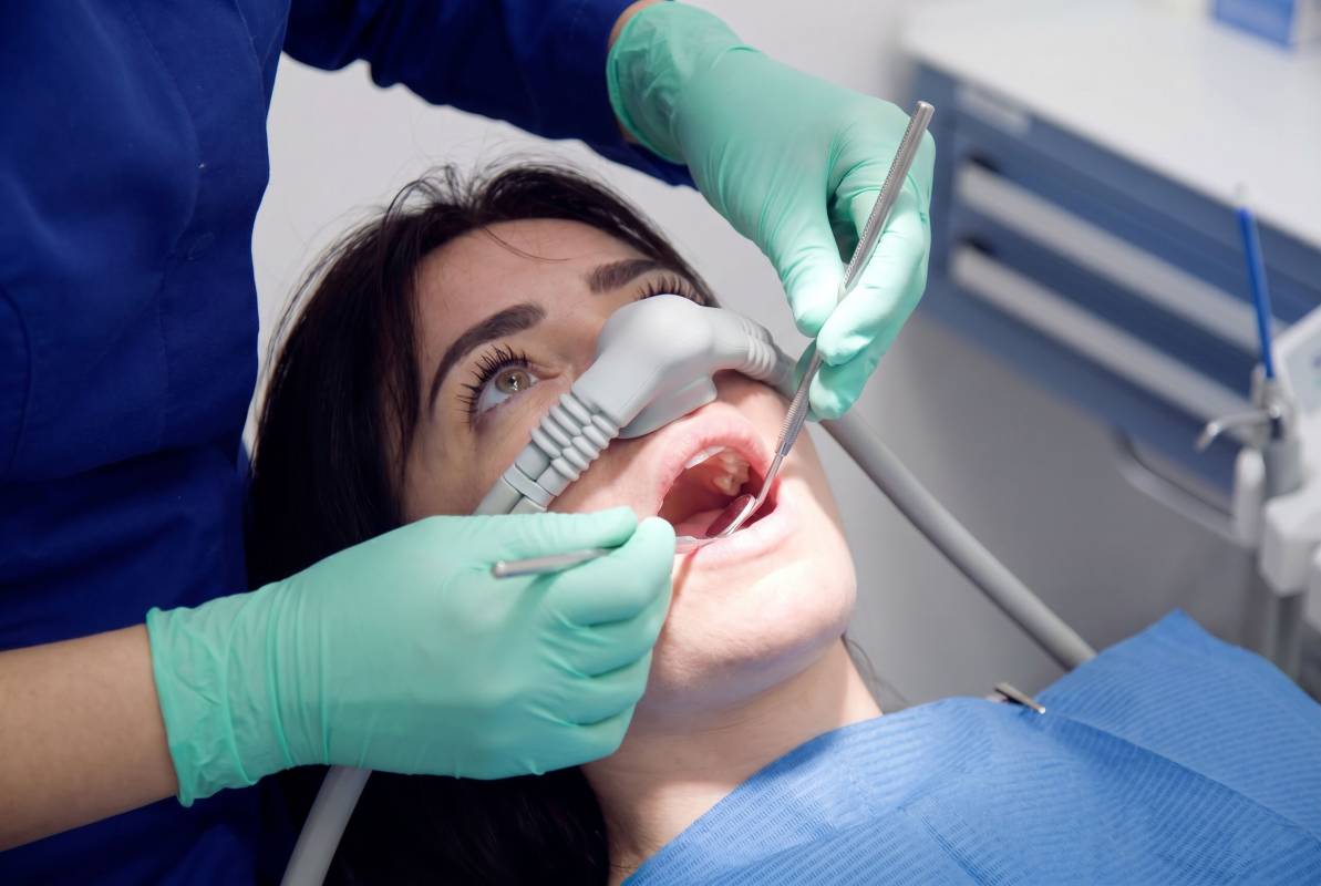 odontocentro-dentista-monza-brianza-Sedazione-cosciente-protossido-azoto-02